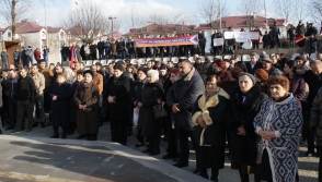 В Степанакерте прошла демонстрация в защиту Роберта Кочаряна